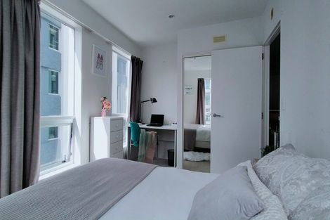 Photo of property in Terrace Heights Apartments, 8c/163 The Terrace, Wellington Central, Wellington, 6011