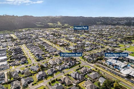 Photo of property in 36 Gilbransen Road, Kumeu, 0810