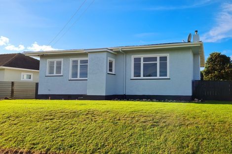 Photo of property in 34 Cornfoot Street, Castlecliff, Whanganui, 4501
