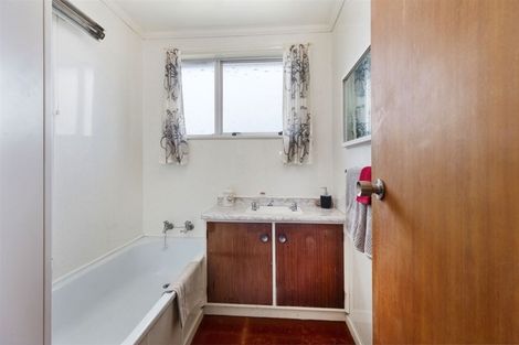 Photo of property in 128 Kahu Road, Paremata, Porirua, 5024