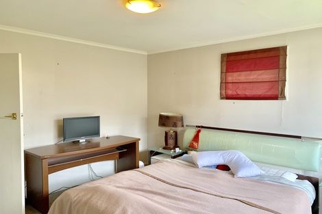 Photo of property in 88 Staveley Street, Avonhead, Christchurch, 8042