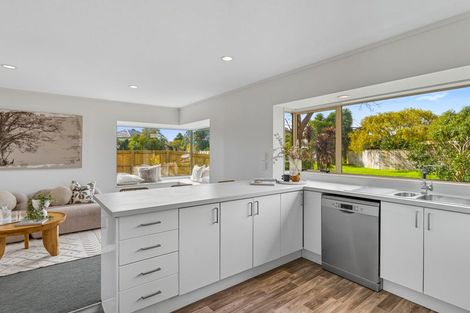 Photo of property in 2 Leigh Place, Paraparaumu Beach, Paraparaumu, 5032