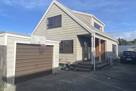 Photo of property in 27b Mana Esplanade, Paremata, Porirua, 5026