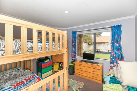 Photo of property in 21 Twickenham Place, Nawton, Hamilton, 3200