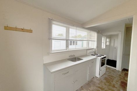 Photo of property in 102 Barbour Street, Waltham, Christchurch, 8011