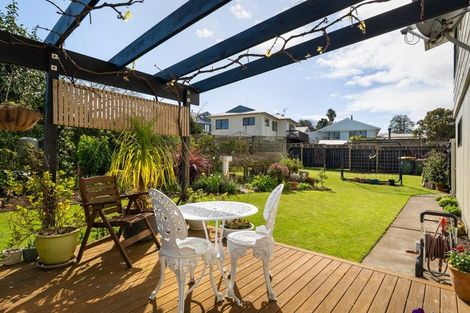 Photo of property in 11 Pohutukawa Drive, Athenree, Katikati, 3177
