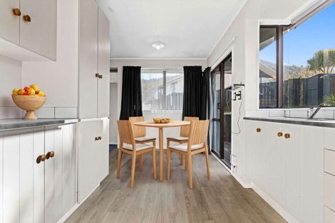 Photo of property in 3 Crystal Place, Pukehangi, Rotorua, 3015