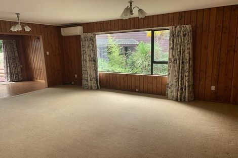 Photo of property in 1/52 Cresta Avenue, Beach Haven, Auckland, 0626