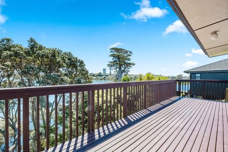 Photo of property in 278 Hurstmere Road, Takapuna, Auckland, 0622