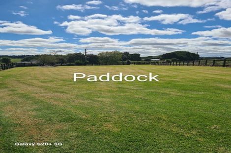 Photo of property in 17 Brewster Road, Pukekawa, Tuakau, 2696