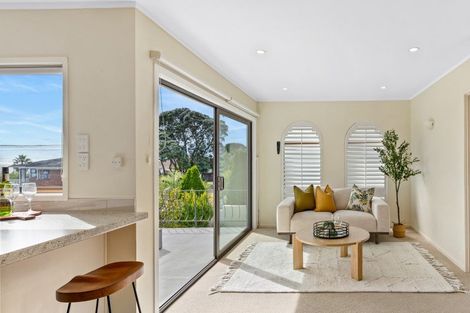 Photo of property in 18 Folkestone Street, Murrays Bay, Auckland, 0630