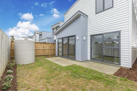 Photo of property in 31 Tapuwae Way, Mangere Bridge, Auckland, 2022