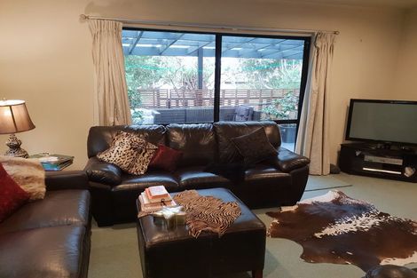 Photo of property in 2 Reseda Place, Papatoetoe, Auckland, 2025