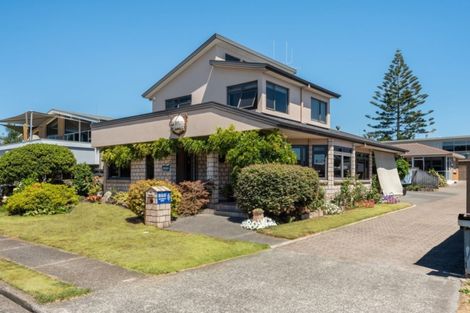 Photo of property in 10 Fairway Avenue, Mount Maunganui, 3116