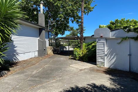 Photo of property in 1/66 Buscomb Avenue, Henderson, Auckland, 0610