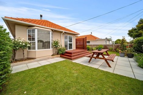 Photo of property in 50 Lismore Street, Merrilands, New Plymouth, 4312