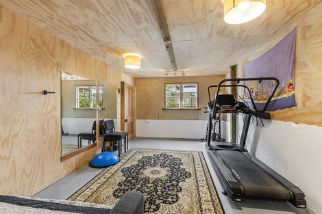 Photo of property in 15 Seine Street, Island Bay, Wellington, 6023