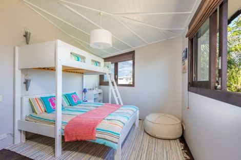 Photo of property in 6 Tuatua Lane, Omaha, 0986