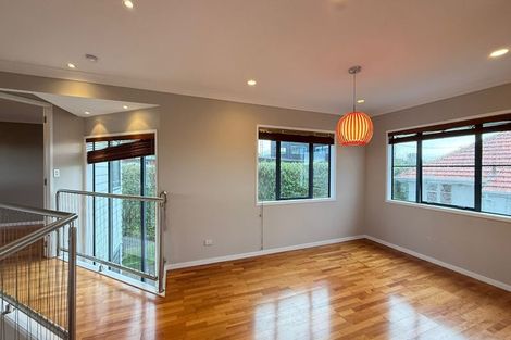 Photo of property in 3/158 Cliff View Drive, Green Bay, Auckland, 0604