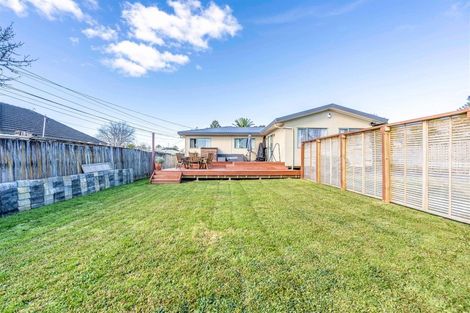 Photo of property in 44 Woodglen Road, Glen Eden, Auckland, 0602