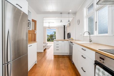 Photo of property in 15 Helston Road, Johnsonville, Wellington, 6037