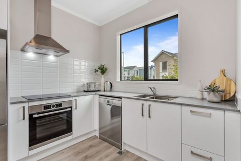Photo of property in 14 Peihana Road, Hobsonville, Auckland, 0616