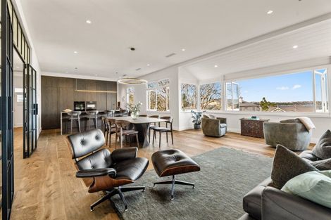 Photo of property in 19 Kerr Street, Devonport, Auckland, 0624