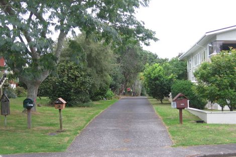 Photo of property in 8 Terrylyn Drive, Hillcrest, Auckland, 0627