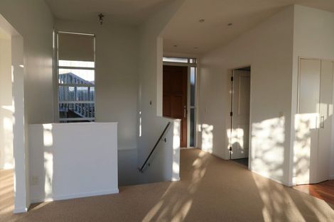 Photo of property in 71b Nevay Road, Miramar, Wellington, 6022