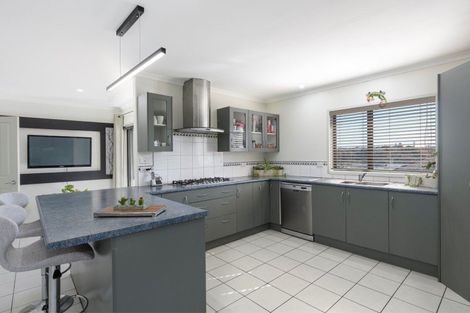 Photo of property in 79 Waterside Drive, Pyes Pa, Tauranga, 3112