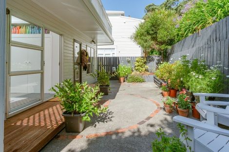 Photo of property in 150 Owhiro Bay Parade, Owhiro Bay, Wellington, 6023