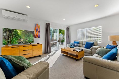 Photo of property in 1/104a Beach Road, Castor Bay, Auckland, 0620
