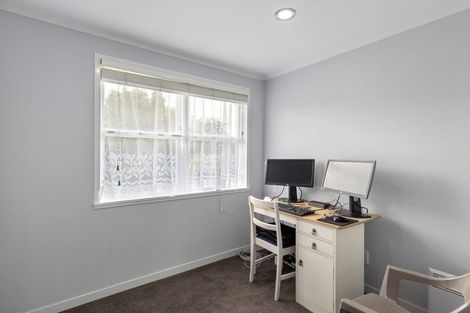 Photo of property in 9 Patea Place, Terrace End, Palmerston North, 4410