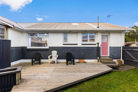 Photo of property in 7a Sequoia Place, Maoribank, Upper Hutt, 5018