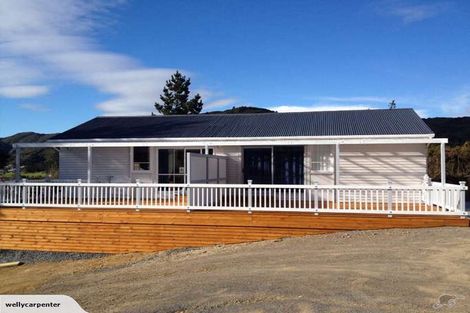 Photo of property in 5 Fraser Street, Wainuiomata, Lower Hutt, 5014