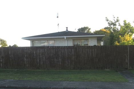 Photo of property in 1/13 Mannering Place, Hillcrest, Auckland, 0627