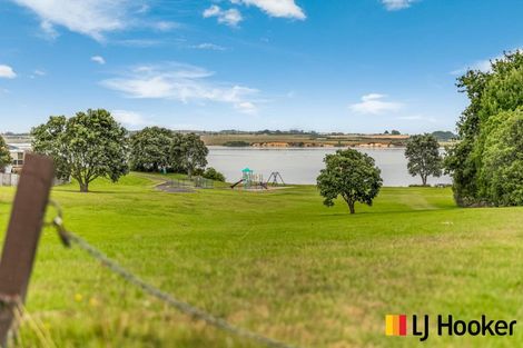 Photo of property in 189 Carnoustie Drive, Wattle Downs, Auckland, 2103