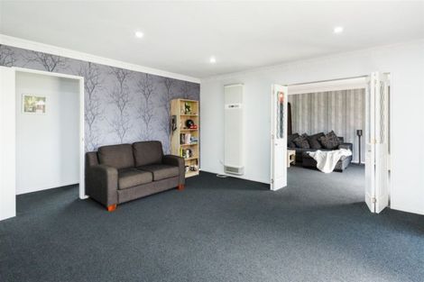 Photo of property in 77 Pacific Drive, Fitzherbert, Palmerston North, 4410