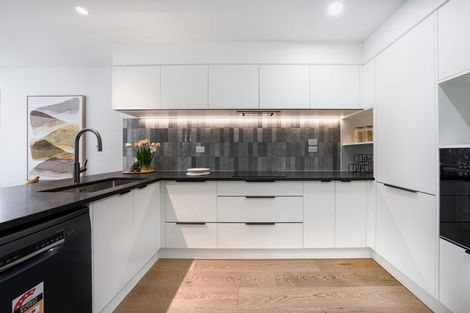 Photo of property in 23a Caribbean Drive, Unsworth Heights, Auckland, 0632