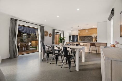 Photo of property in 69 Howden Drive, Jacks Point, 9371