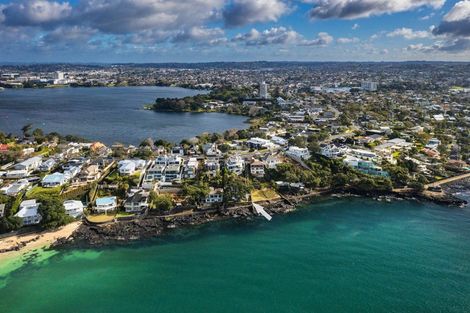 Photo of property in 2/259 Hurstmere Road, Takapuna, Auckland, 0622