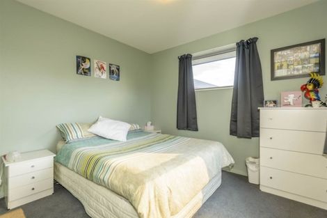 Photo of property in 15 Foresters Crescent, Parklands, Christchurch, 8083