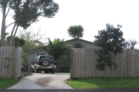 Photo of property in 14 Noall Street, Te Atatu Peninsula, Auckland, 0610