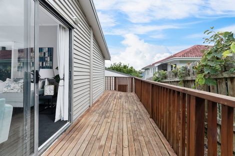 Photo of property in 10a Lewis Street, Blockhouse Bay, Auckland, 0600