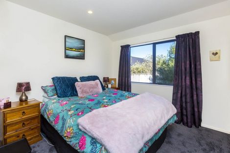Photo of property in 7 Ormrod Grove, Riverstone Terraces, Upper Hutt, 5018