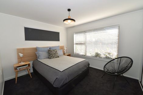 Photo of property in 2/11 Taupata Street, Redcliffs, Christchurch, 8081