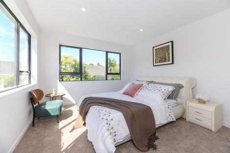 Photo of property in 15a Koromiko Street, New Lynn, Auckland, 0600