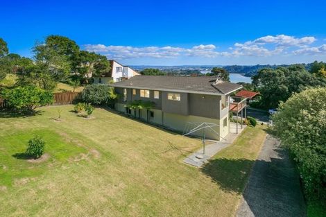 Photo of property in 16 Pemberton Avenue, Bayview, Auckland, 0629