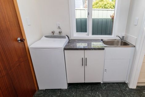 Photo of property in 39 Lucknow Terrace, Khandallah, Wellington, 6035