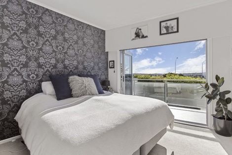 Photo of property in 2 Glenmore Road, Sunnyhills, Auckland, 2010